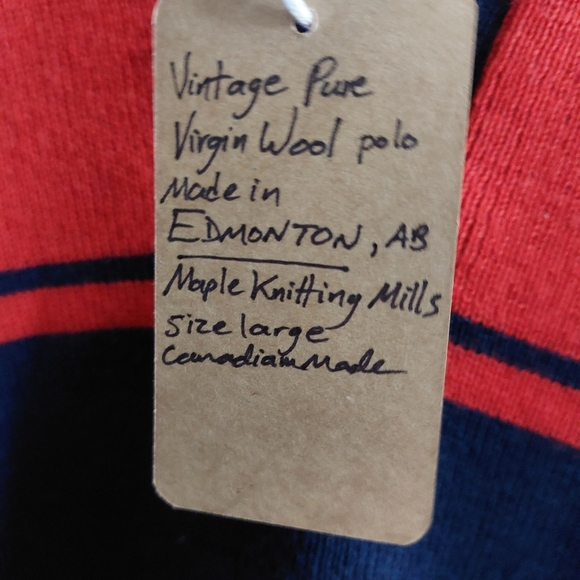 Vintage virgin wool sweater - Canadian made - Picture 3 of 5